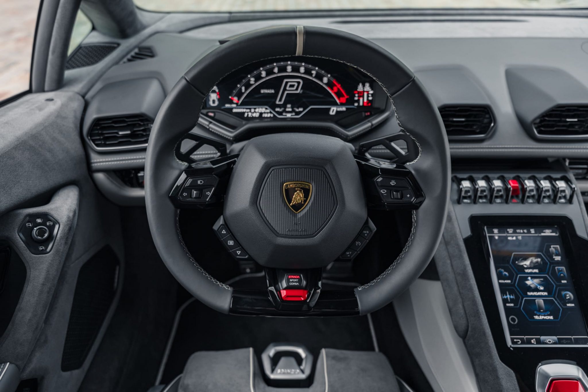 Lamborghini-Huracan-Tecnica-12