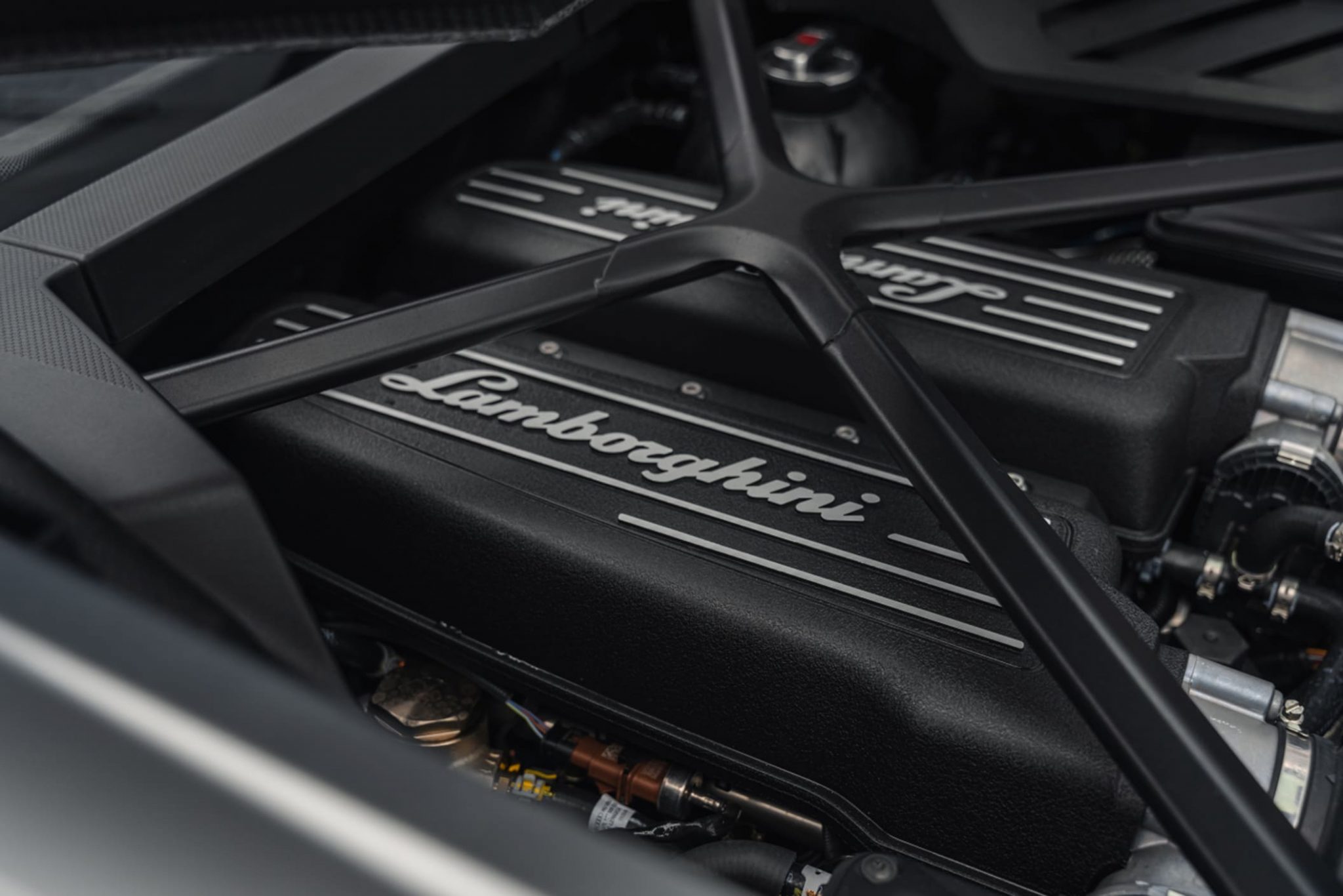 Lamborghini-Huracan-Tecnica-16