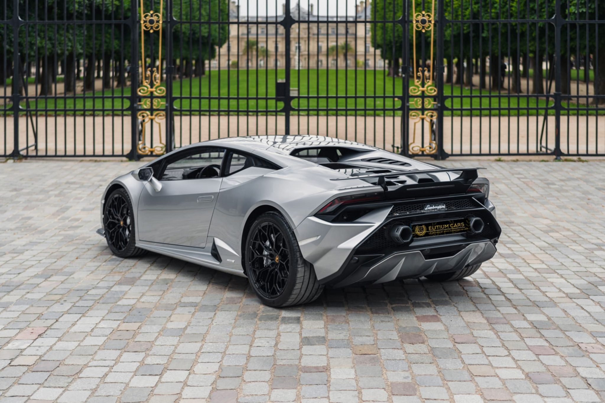 Lamborghini-Huracan-Tecnica-3
