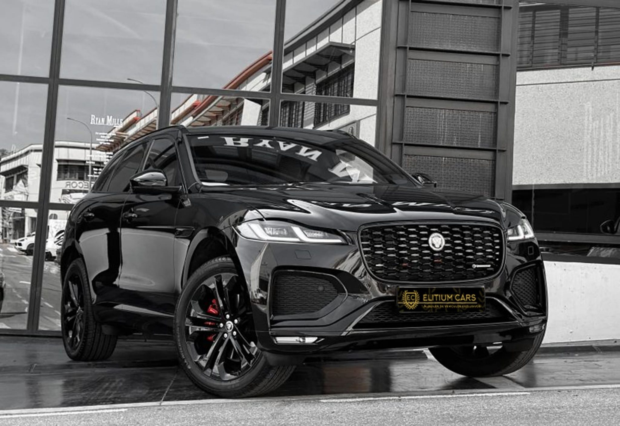 Jaguar-F-Pace-P250-R-Dynamic-1