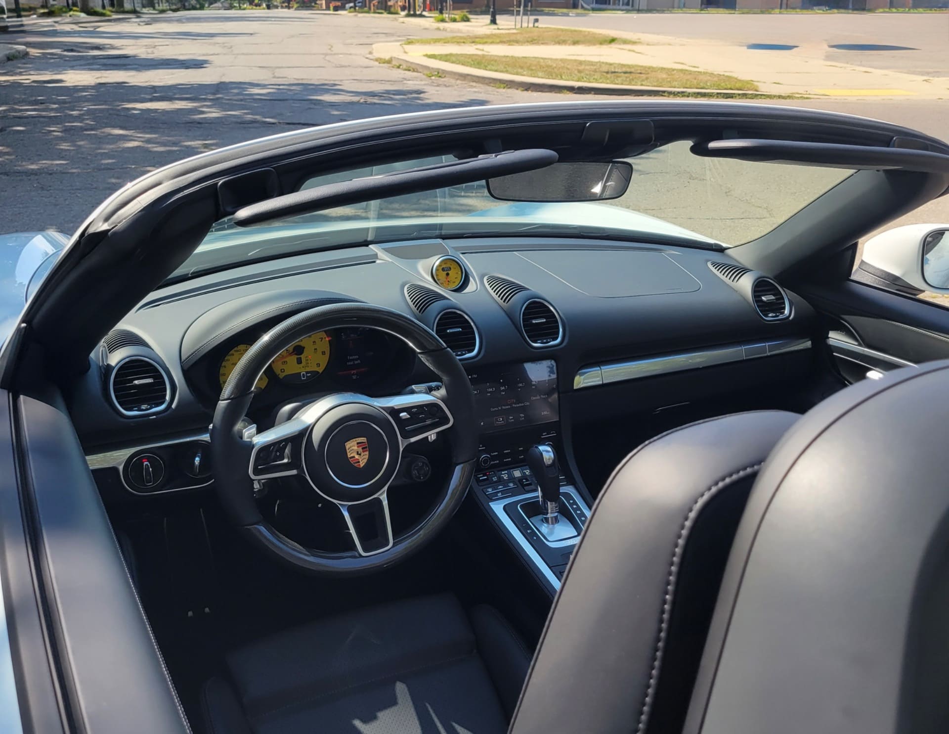 Porsche-718-Boxster-GTS-40-2